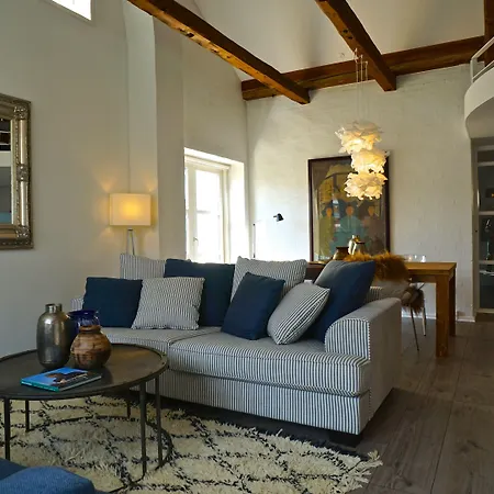 Ballen Hotel Tranebjerg