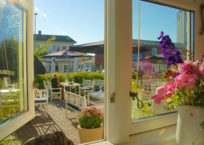 Ballen Hotel Tranebjerg